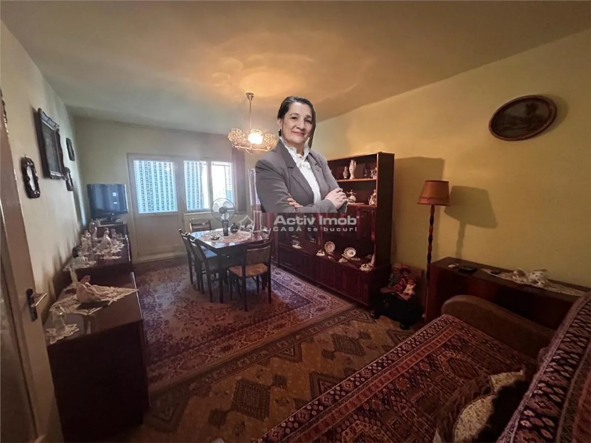Resita, Apartamento 2 Dormitorios, Distribución Separada, Lunca - foto 1
