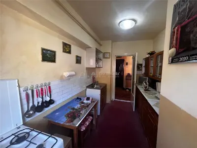 Resita, Apartamento 2 Dormitorios, Distribución Separada, Lunca - foto 9