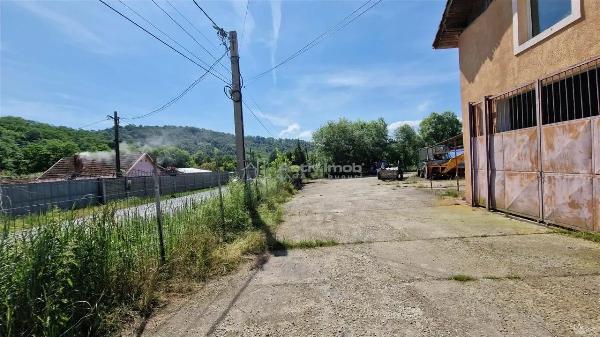 Auto Service Facility €65,000 & Accommodation Complex €45,000, Farliug - foto 14