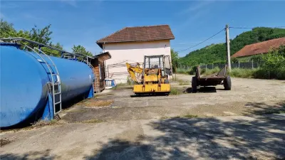 Auto Service Facility €65,000 & Accommodation Complex €45,000, Farliug - foto 19