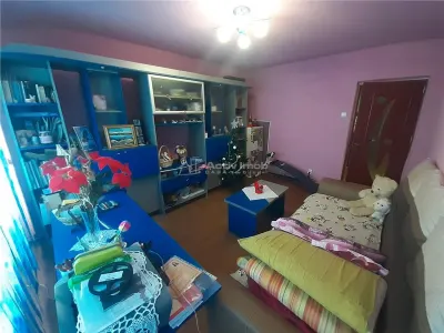 Resita, Apartamento 2 Dormitorios, Completamente Amueblado y Equipado, Planta Baja - foto 2