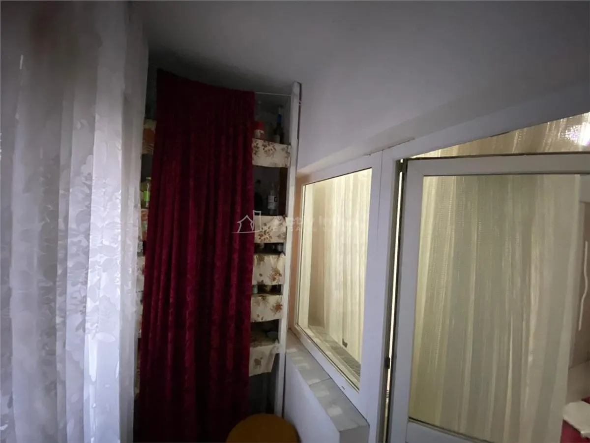 Caransebes, Apartamento 2 Dormitorios, 2 Balcones, Amueblado y Equipado, Balta Sarata - foto 12