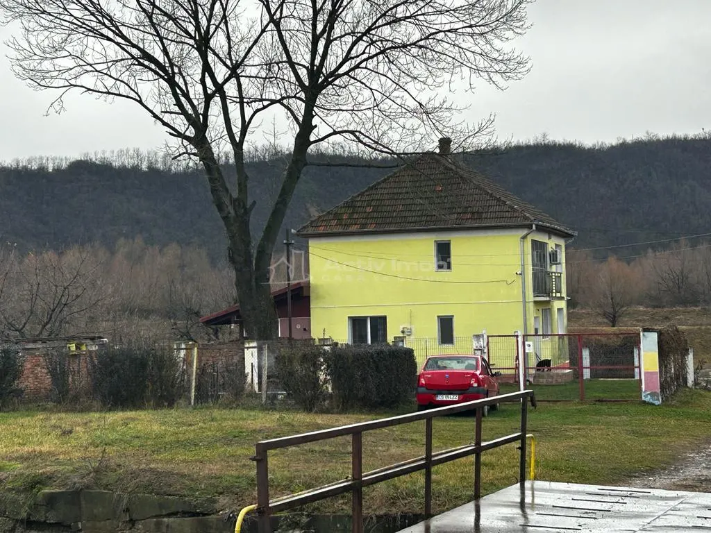 Bocsa Casa D+P+Etj.1. Garaj si Teren, Zona Mioritica. - foto 17