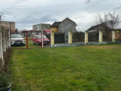 Bocsa Casa D+P+Etj.1. Garaj si Teren, Zona Mioritica. - foto 9