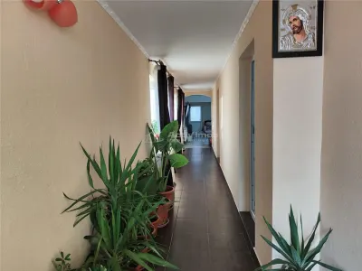 Maison Moderne Récemment Rénovée à Lipanesti - foto 7