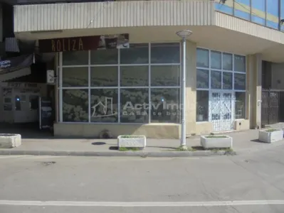 مساحة تجارية - Cinema Central - وسط المدينة - بدون عمولة - متاحة - Braila