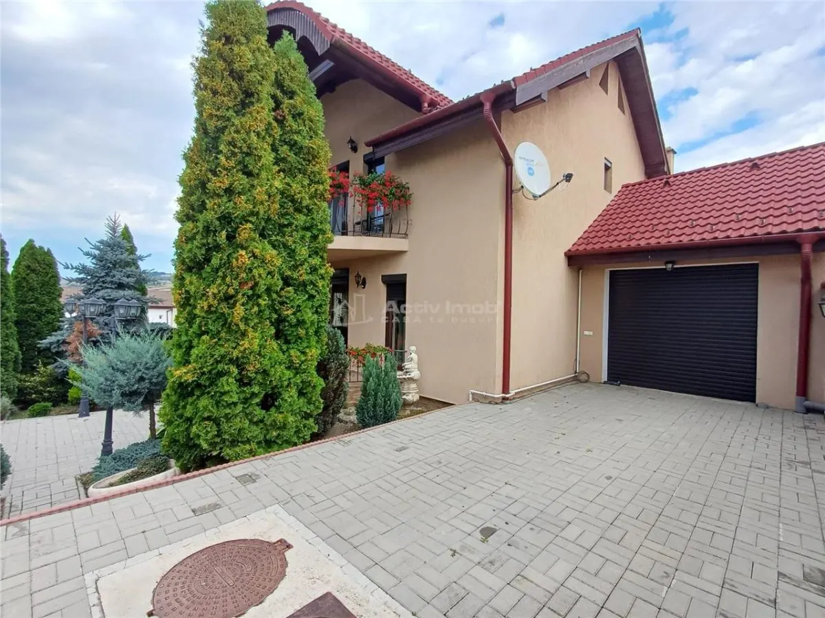 Casa de lux de vanzare in Sura Mare - foto 24