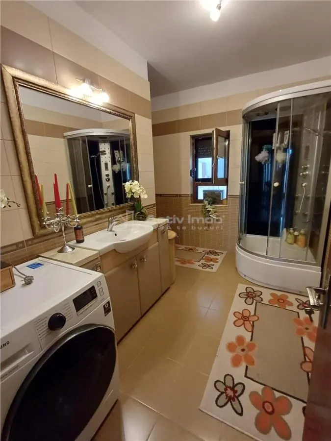 Casa de lux de vanzare in Sura Mare - foto 5