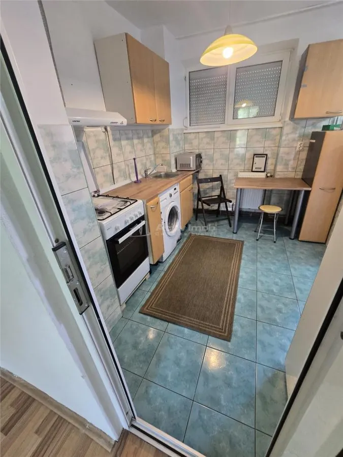 Apartment with 2 bedrooms for sale 45 sqm in Resita, Moroasa 1 area - foto 4