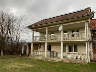 Bolvasnita: Villa de Dos Plantas con Terreno 1.007 m² y Nave 156 m² - foto 13