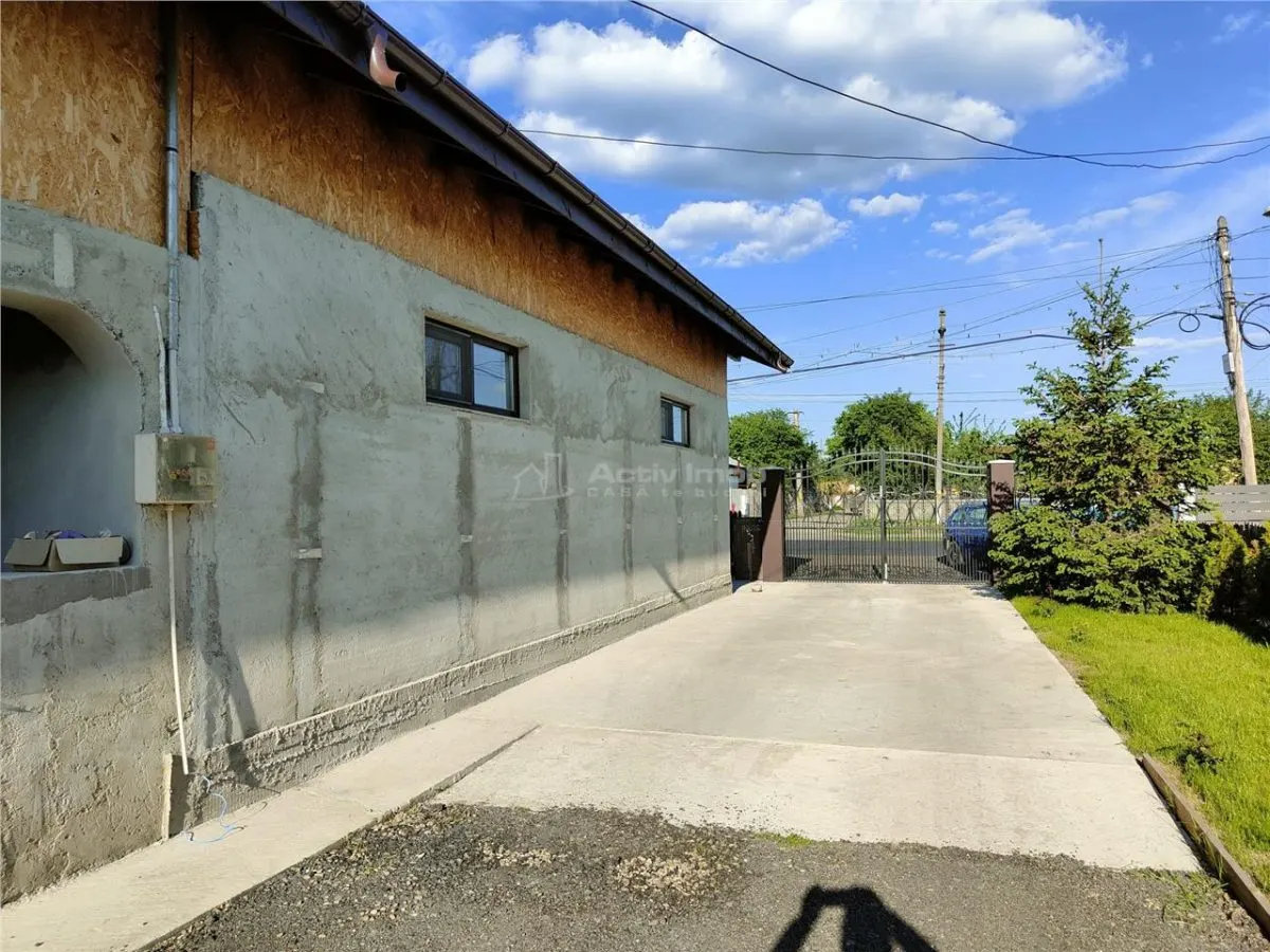 spatiu comercial pentru farmacie, fast food, cabinete medicale , situat pe DN1 A, in Lipanesti - foto 7