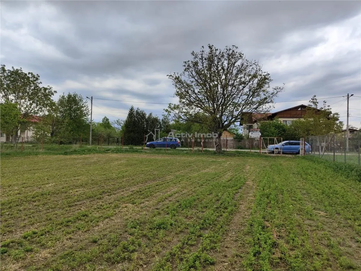 Parcela Residencial, 1.600 m² – Lipanesti, 800m del Ayuntamiento - foto 2