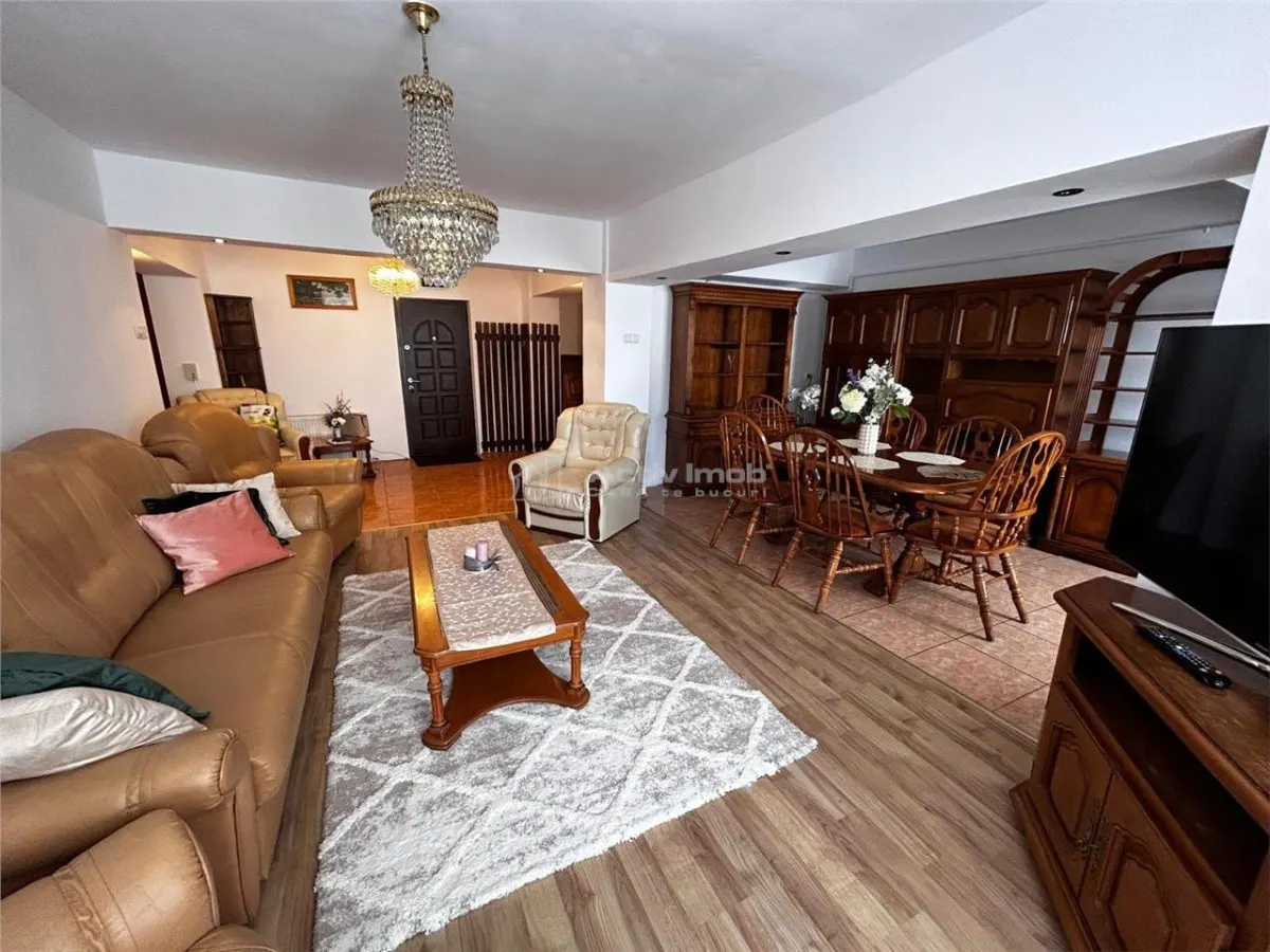 Resita, Location, Appartement 3 Chambres Confort Plus, Centre-ville - foto 1