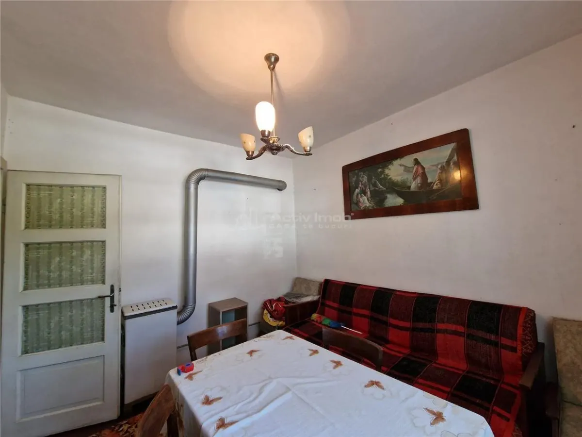 House / villa for sale 110 sqm in Resita, Muncitoresc area - foto 14