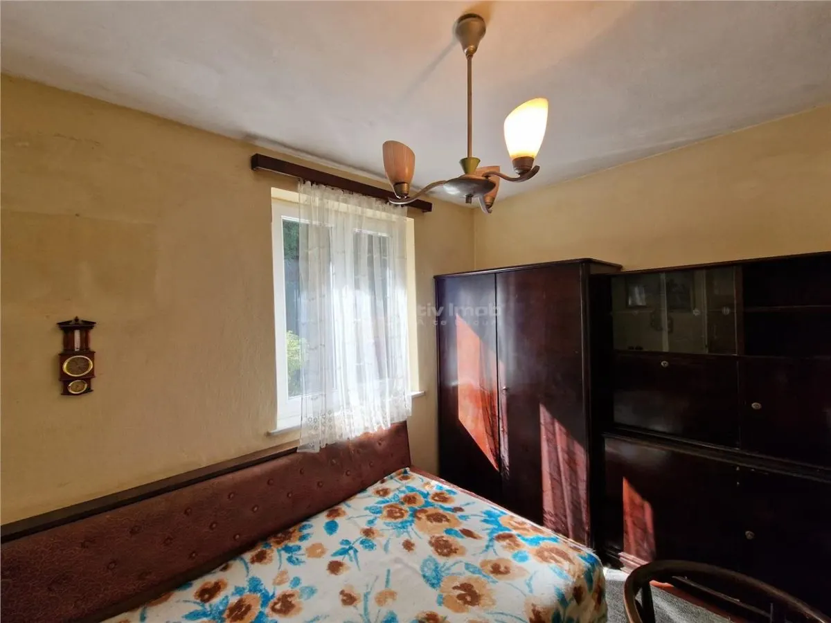 House / villa for sale 110 sqm in Resita, Muncitoresc area - foto 3