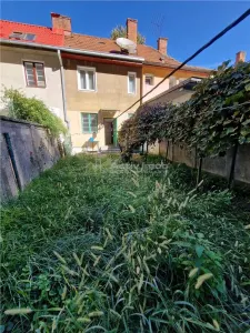 House / villa for sale 110 sqm in Resita, Muncitoresc area - foto 8