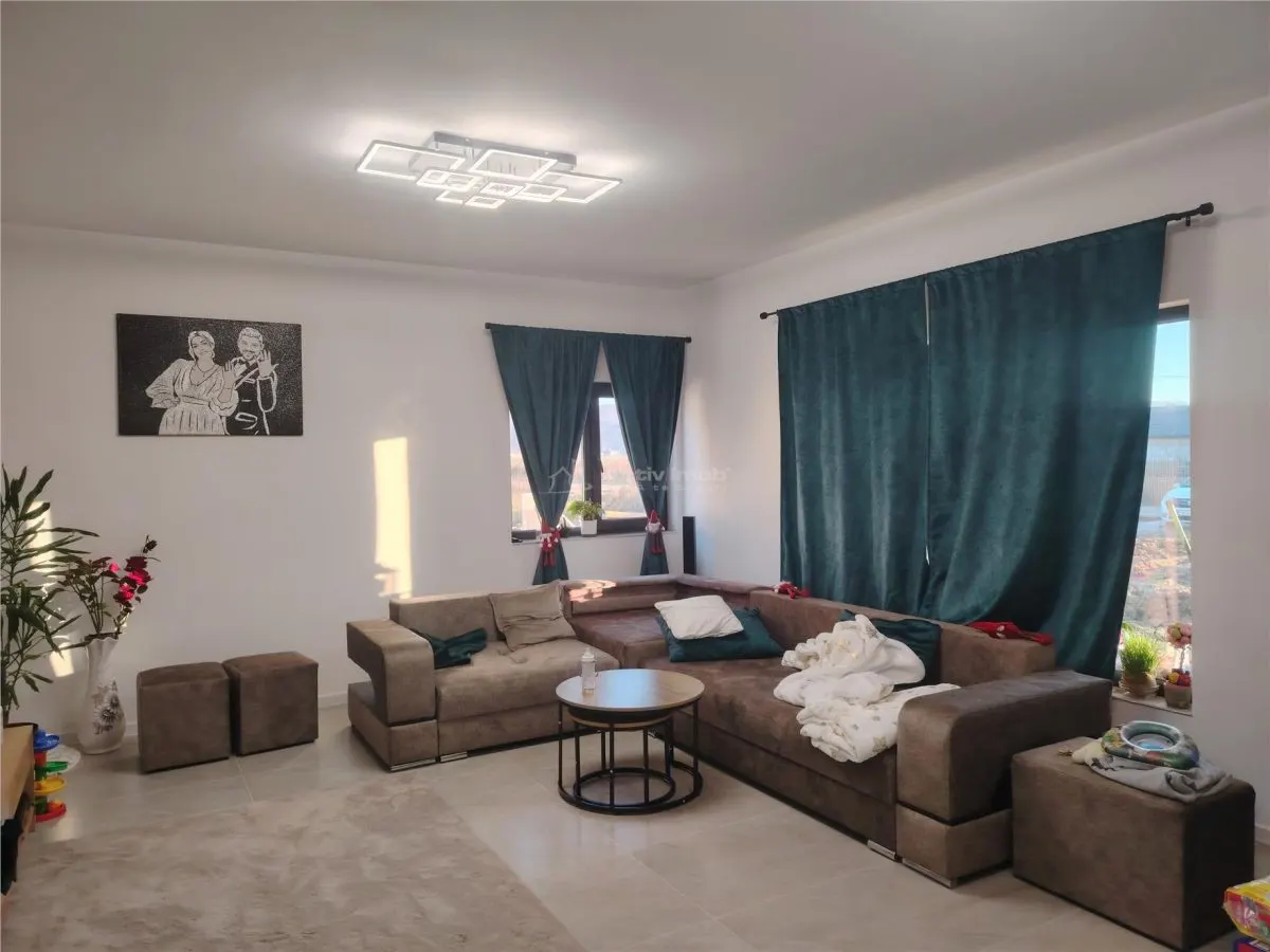 Maison Neuve 2025 dans Quartier Résidentiel de Prestige - foto 2