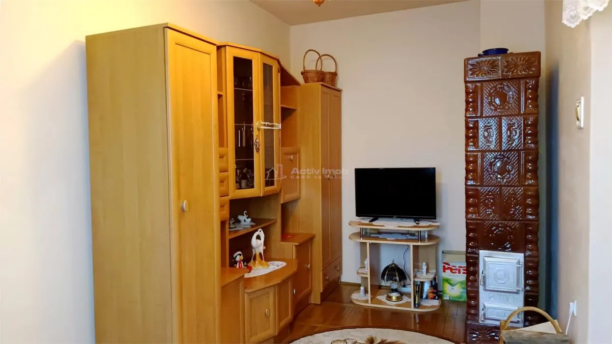 Moldova Noua, Apartamento de 2 Dormitorios Semidocumentado - foto 11