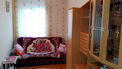 Moldova Noua, Apartamento de 2 Dormitorios Semidocumentado - foto 12