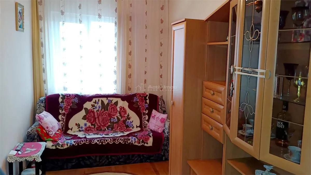 Moldova Noua, Apartamento de 2 Dormitorios Semidocumentado - foto 12