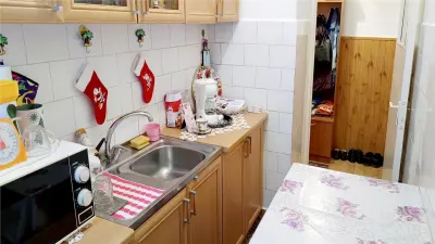 Moldova Noua, Apartamento de 2 Dormitorios Semidocumentado - foto 5