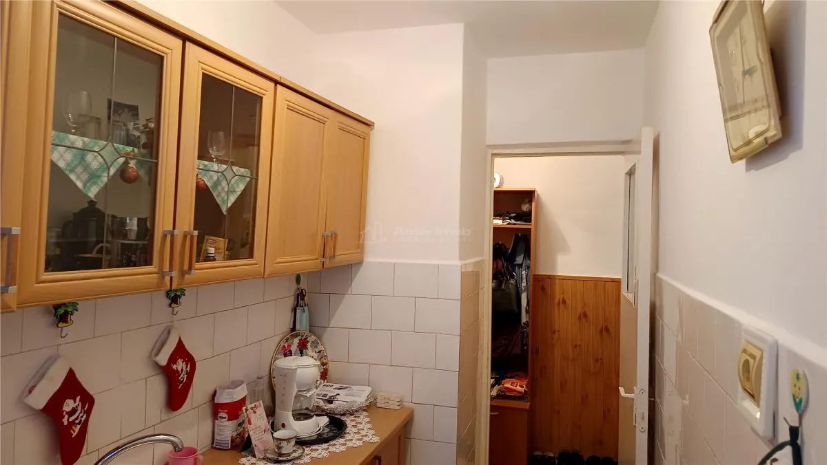 Moldova Noua, Apartamento de 2 Dormitorios Semidocumentado - foto 6