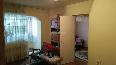 Moldova Noua, Apartamento de 2 Dormitorios Semidocumentado - foto 9