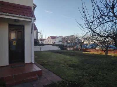 منزل ملحق في حي Irish Town مفروش وحديث التجهيز - Ploiesti