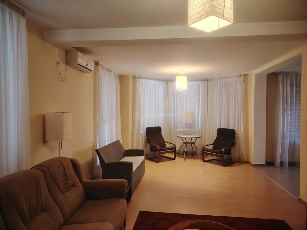 Casa situata in cartierul rezidential Irish Town, se vinde mobilata si utilata modern sau se inchiriaza - foto 2