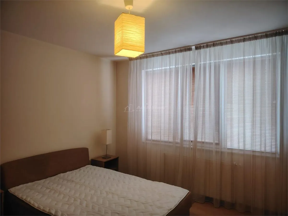 Casa situata in cartierul rezidential Irish Town, se vinde mobilata si utilata modern sau se inchiriaza - foto 4