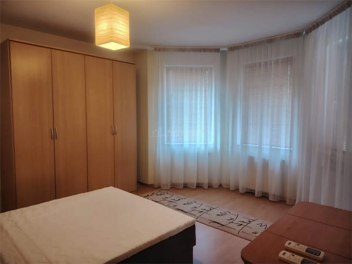 Casa situata in cartierul rezidential Irish Town, se vinde mobilata si utilata modern sau se inchiriaza - foto 5