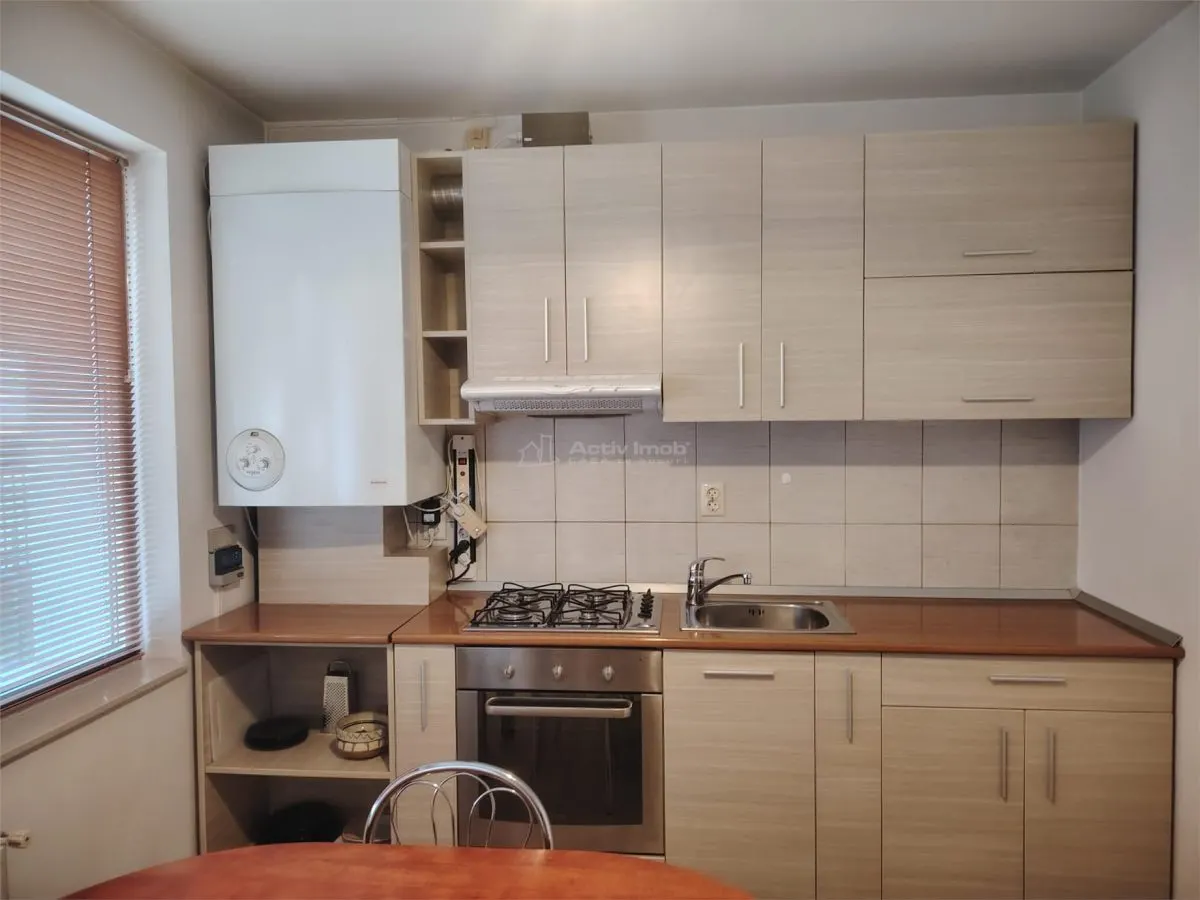 Casa situata in cartierul rezidential Irish Town, se vinde mobilata si utilata modern sau se inchiriaza - foto 6