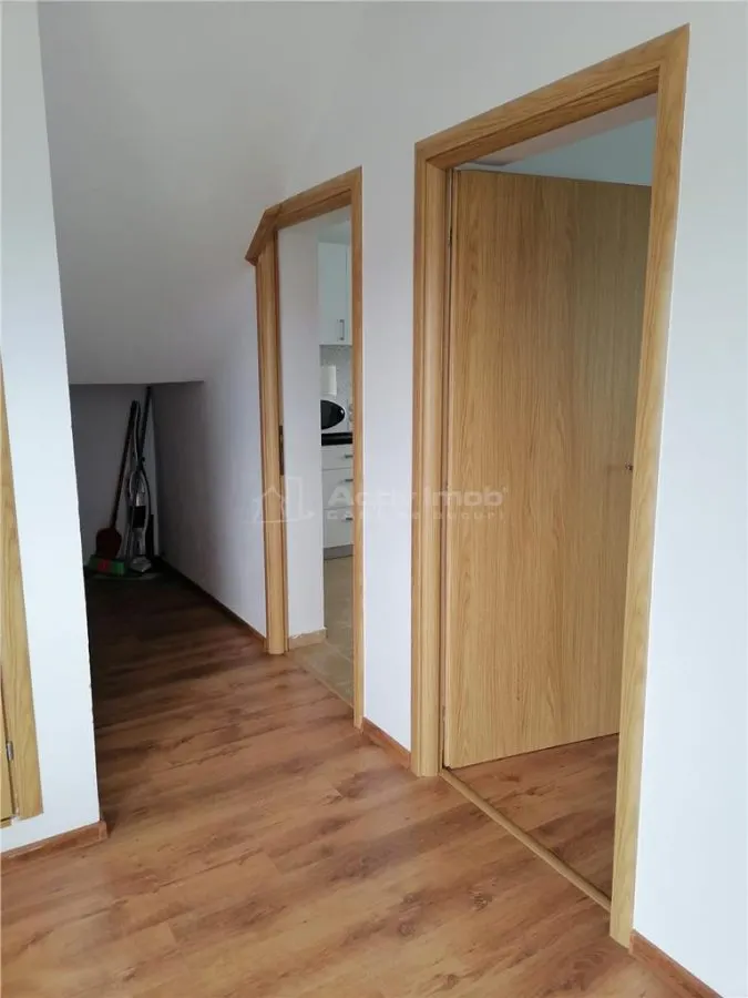 Duplex 5 Chambres à Vendre à Talmaciu - foto 7