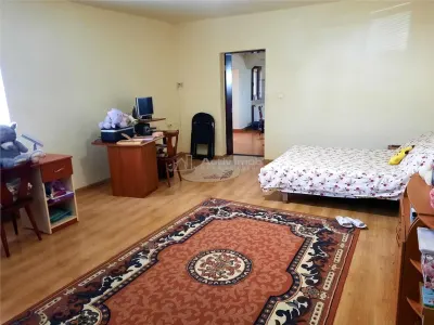 Baia Mare | Casa de Tres Dormitorios | Centro Histórico - foto 2