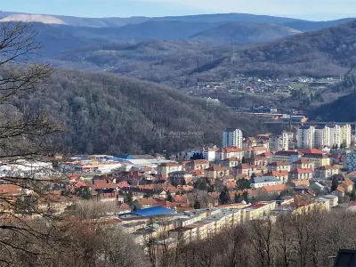 Resita, Cartierul Francez: Terrain à Bâtir 1 000 m², Commission Zéro Acheteur - foto 3