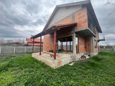Lugoj, Villa La Rosu, 6 Chambres, 263 m², Costeiu - foto 2