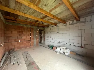Lugoj, Villa La Rosu, 6 Chambres, 263 m², Costeiu - foto 25
