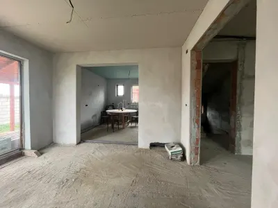 Lugoj, Villa La Rosu, 6 Chambres, 263 m², Costeiu - foto 7