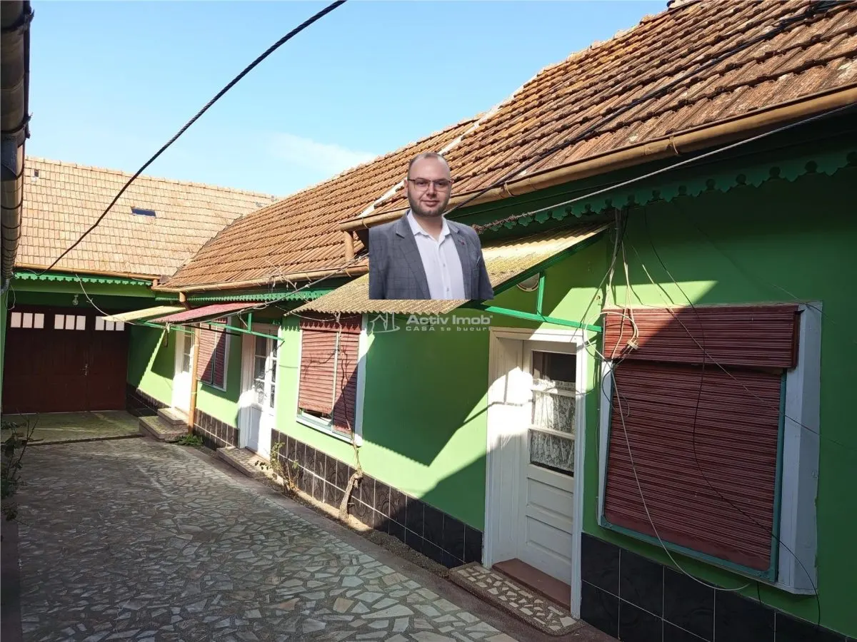Ciclova, Maison de 10 Pièces pour Deux Familles, 1.439 m² de Terrain - foto 1