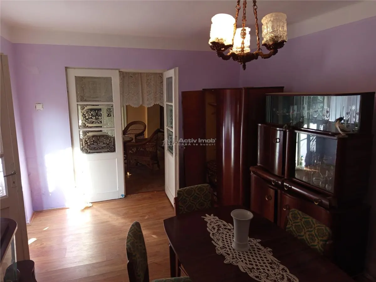 Ciclova, Maison de 10 Pièces pour Deux Familles, 1.439 m² de Terrain - foto 2