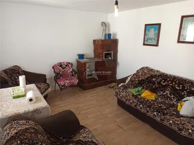 Ciclova, Maison de 10 Pièces pour Deux Familles, 1.439 m² de Terrain - foto 15