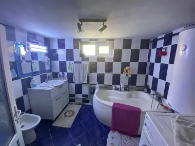 Iaz, Casa la Curete – 9 Bedrooms, 2,892 m² Estate - foto 18