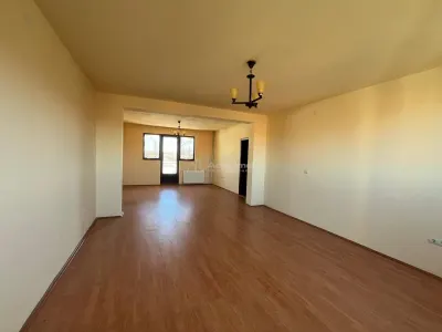 Lugoj, Villa P+2+Mansarde, 656 m², Construite, Opportunité d'Investissement, Localisation Stratégique - foto 18
