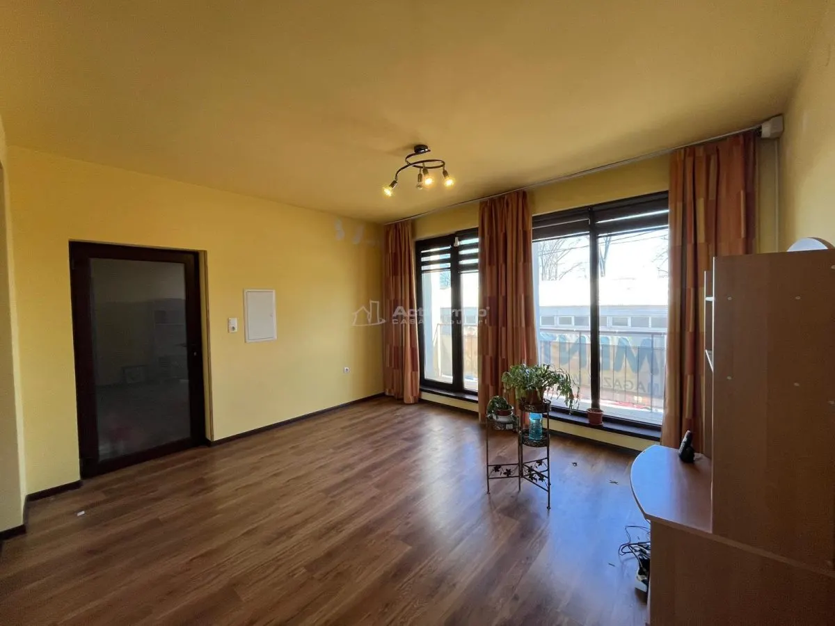 Lugoj, Villa P+2+Mansarde, 656 m², Construite, Opportunité d'Investissement, Localisation Stratégique - foto 5