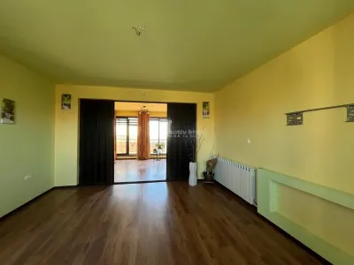 Lugoj, Villa P+2+Mansarde, 656 m², Construite, Opportunité d'Investissement, Localisation Stratégique - foto 7