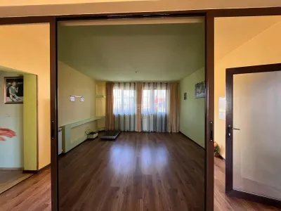 Lugoj, Villa P+2+Mansarde, 656 m², Construite, Opportunité d'Investissement, Localisation Stratégique - foto 9