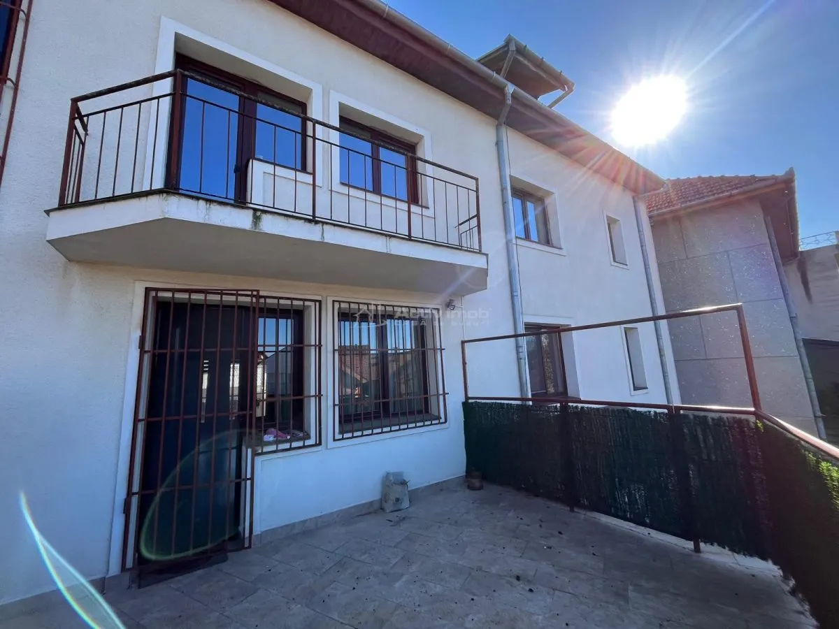 Lugoj, Villa P+2+Mansarde, 656 m², Construite, Opportunité d'Investissement, Localisation Stratégique - foto 10