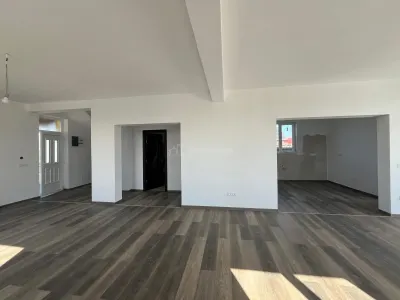 Olosag, Vila P+1E, 194 Mp., Compartimentare Moderna - foto 12