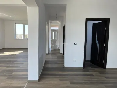 Olosag, Vila P+1E, 194 Mp., Compartimentare Moderna - foto 16