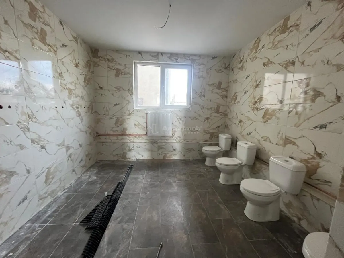 Lugoj, Pension 16 Chambres, 850 m², Rénovée, Rue Principale - foto 17